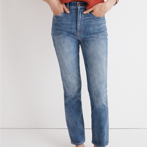 The Perfect Vintage Highrise Jean in Silverleaf Wash: Retro Pocket Edition - Picture 4 of 9